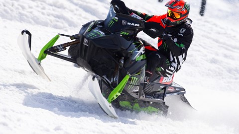 Tucker Hibbert 2018 Iowa Snocross National Video