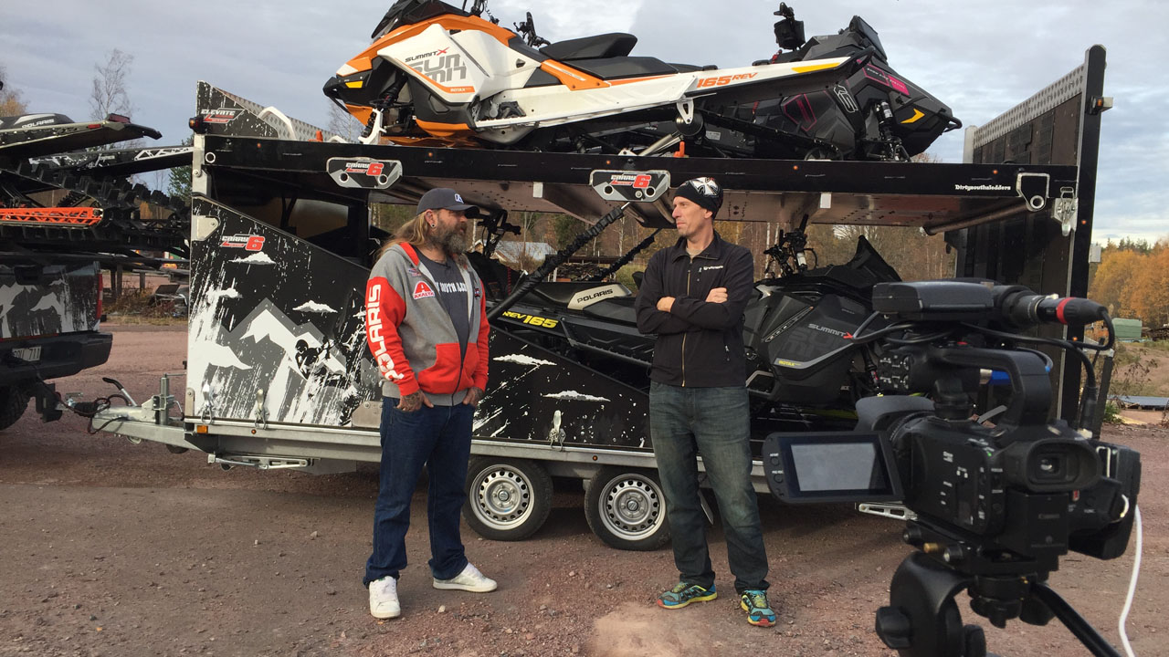 SnowRider TV Ep. 27, Säsong 2 - Carry 6, Tjejkväll