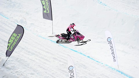Trefaldiga WWC-mästarinnan Elina Öhman kör Arctic Cat Cup