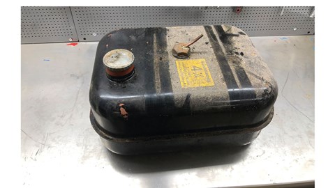 Att rengöra en bränsletank